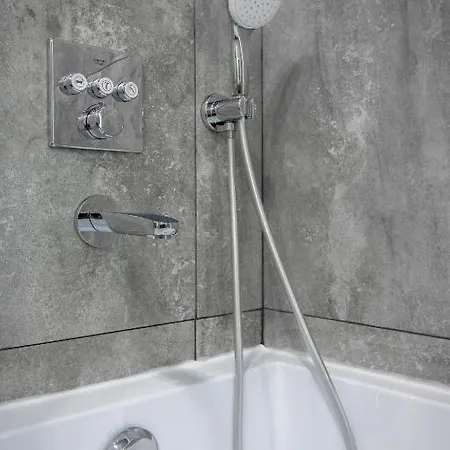 Millennium Port Gold *